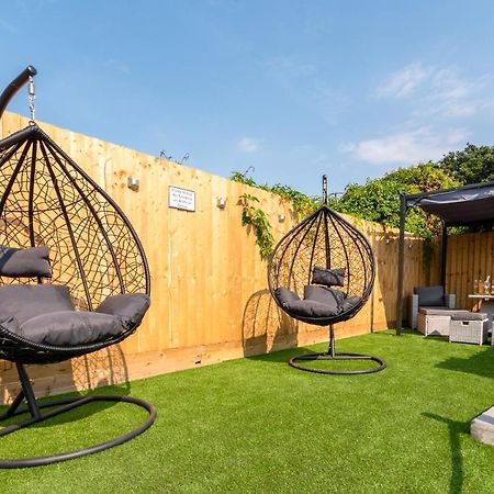 Exquisite Cardiff Apartments- With Garden Lounge & Games Room Eksteriør billede