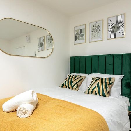 Exquisite Cardiff Apartments- With Garden Lounge & Games Room Eksteriør billede