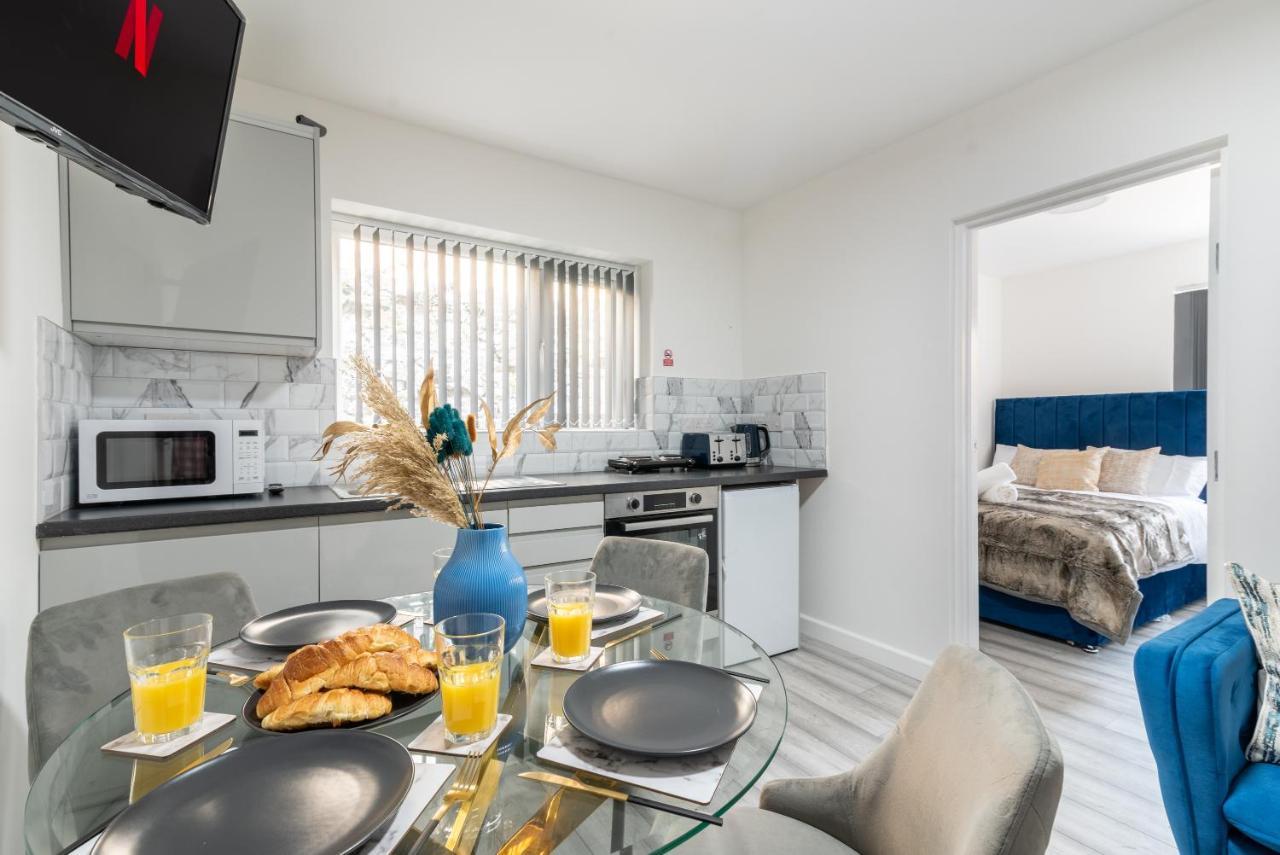 Exquisite Cardiff Apartments- With Garden Lounge & Games Room Eksteriør billede