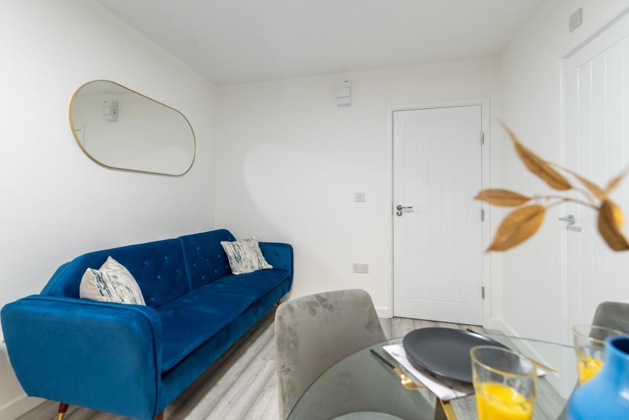 Exquisite Cardiff Apartments- With Garden Lounge & Games Room Eksteriør billede