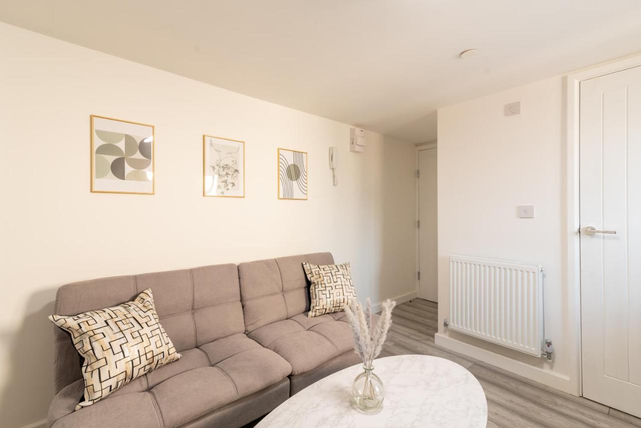 Exquisite Cardiff Apartments- With Garden Lounge & Games Room Eksteriør billede