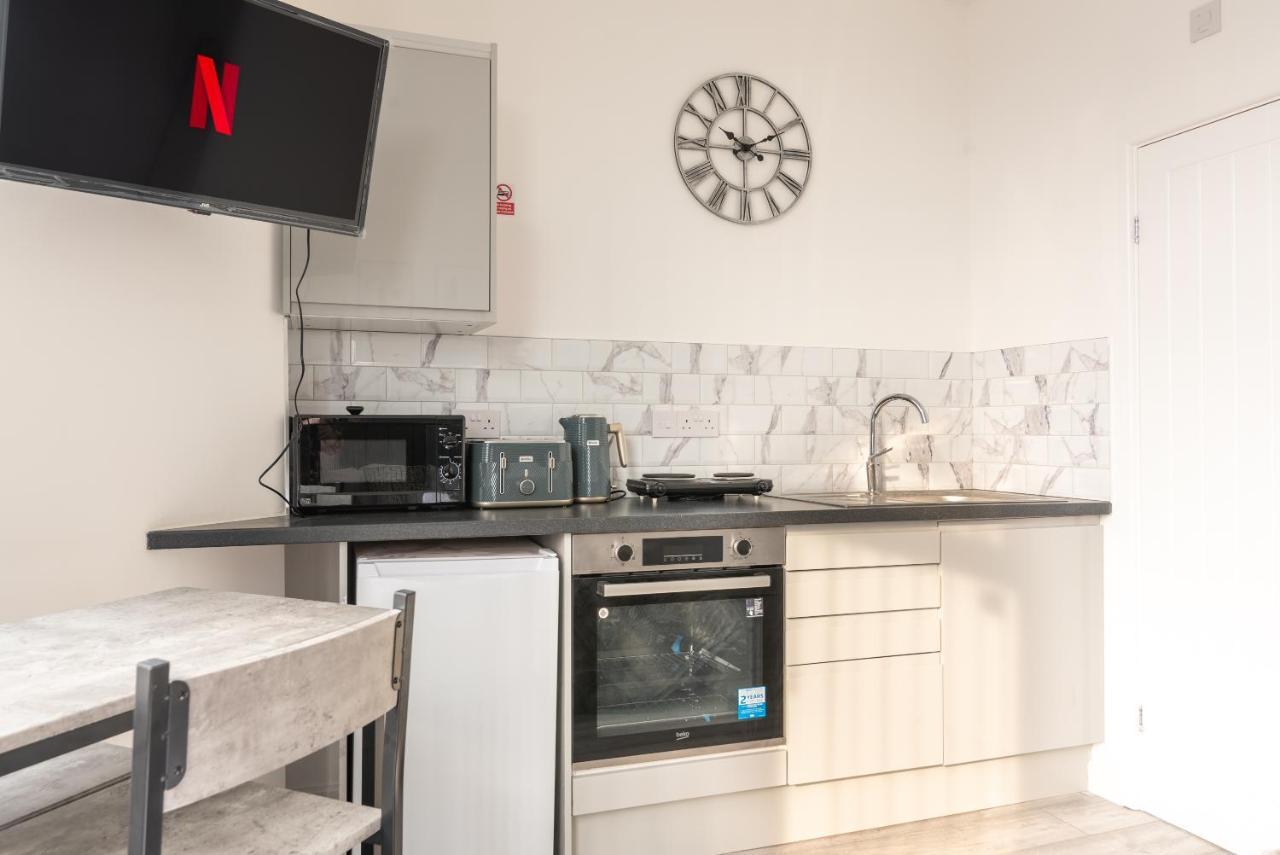 Exquisite Cardiff Apartments- With Garden Lounge & Games Room Eksteriør billede
