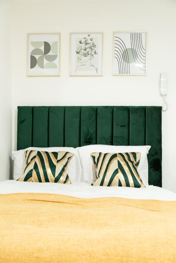 Exquisite Cardiff Apartments- With Garden Lounge & Games Room Eksteriør billede