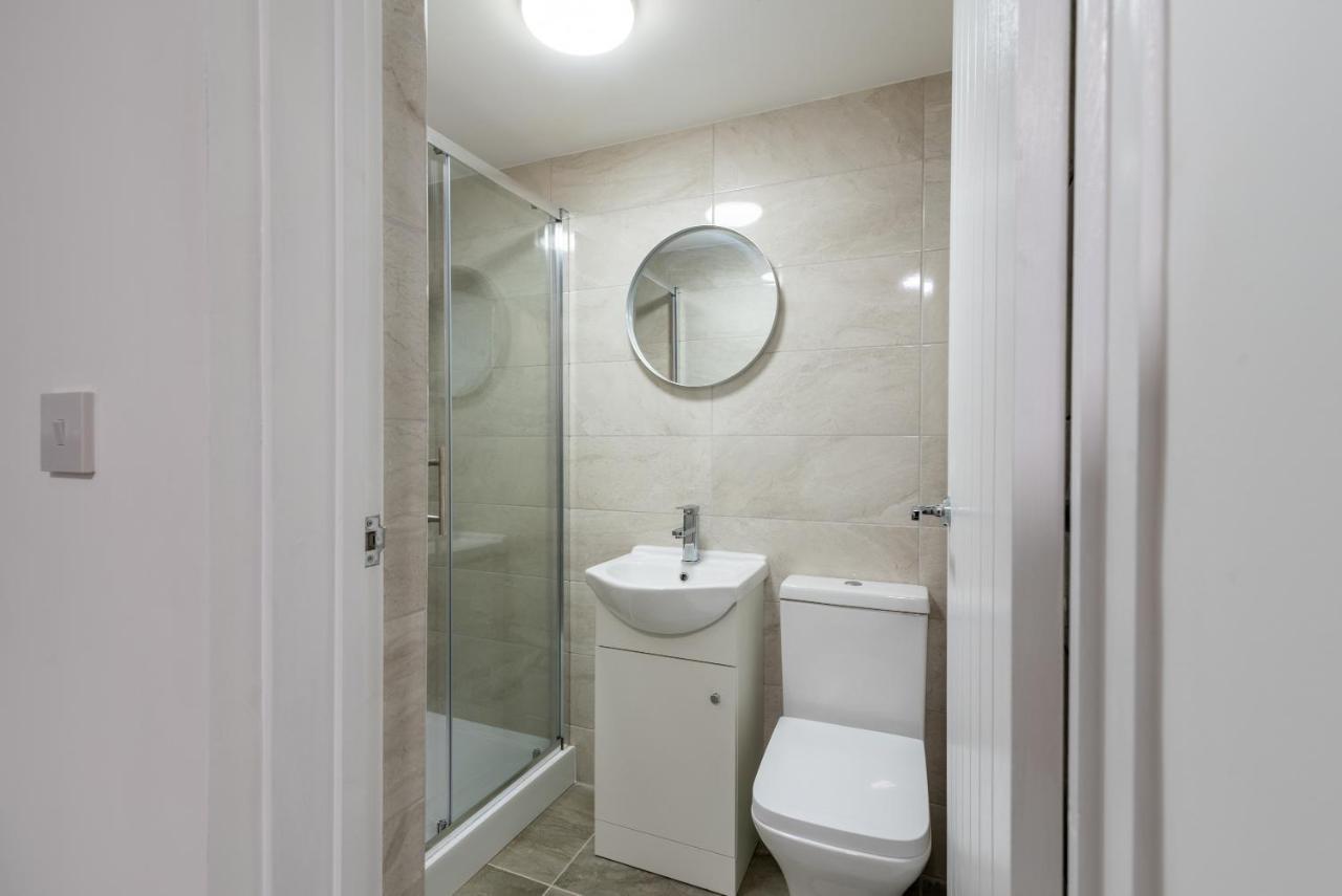Exquisite Cardiff Apartments- With Garden Lounge & Games Room Eksteriør billede