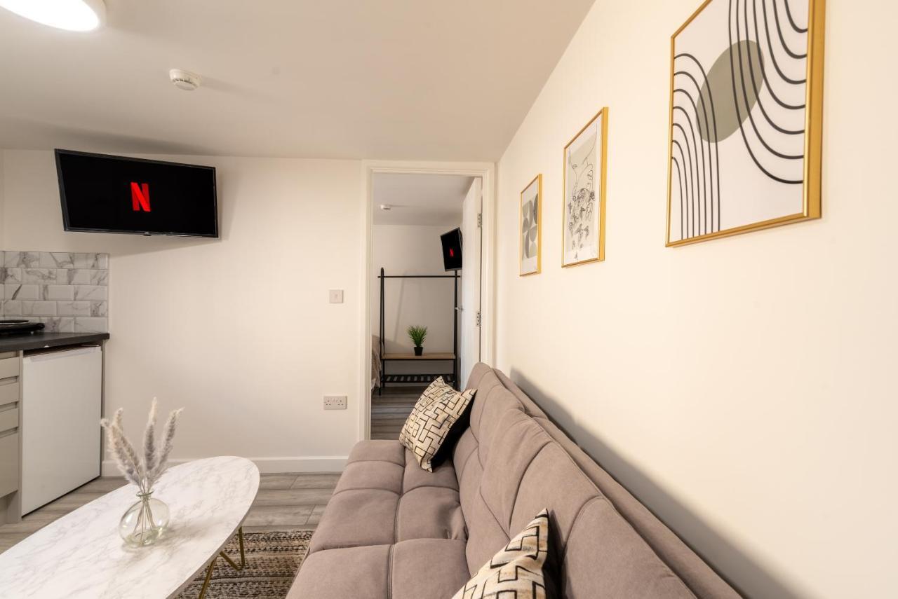 Exquisite Cardiff Apartments- With Garden Lounge & Games Room Eksteriør billede