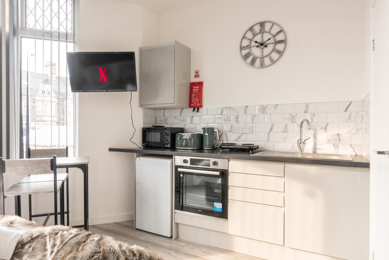 Exquisite Cardiff Apartments- With Garden Lounge & Games Room Eksteriør billede